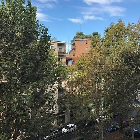 Apartment 2 Bed Luxury Milan