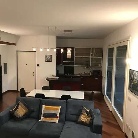 2 Bed Luxury * Milan